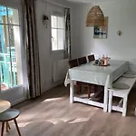 Douceur De Pins Balcon Et Piscine Appartement