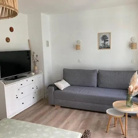 Douceur De Pins Balcon Et Piscine *