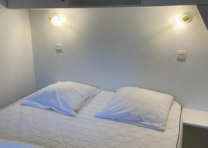 Douceur De Pins Balcon Et Piscine