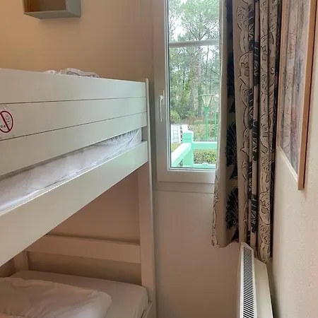 Douceur De Pins Balcon Et Piscine Lägenhet