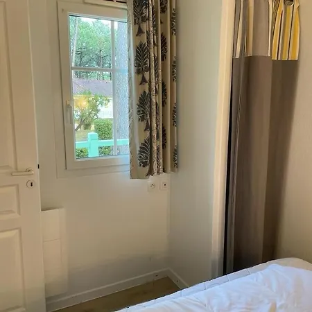 Douceur De Pins Balcon Et Piscine Appartamento *